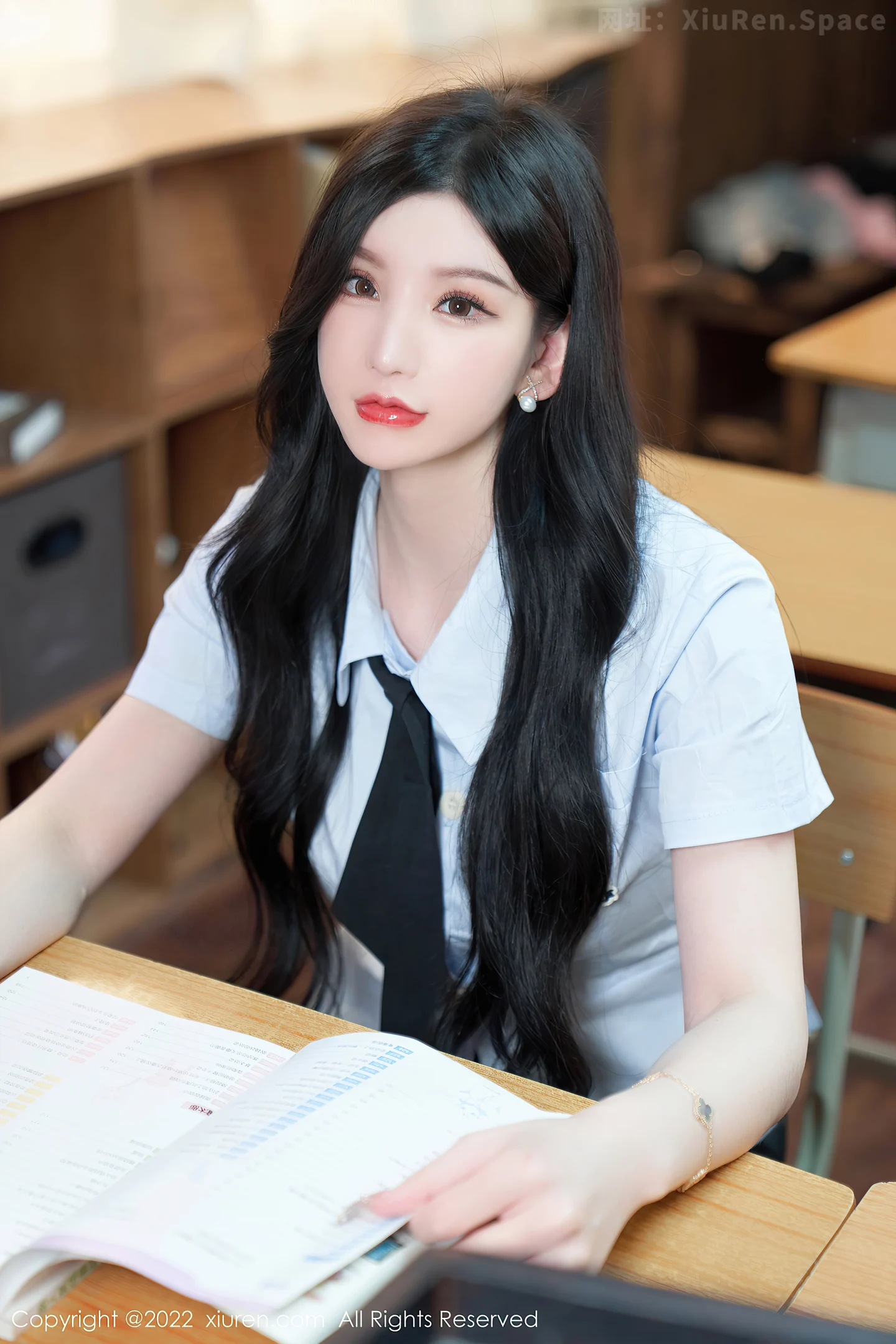 图片[6]-[XiuRen秀人网] VOL.5452 女神周于希Sally学妹装扮半脱露黑色蕾丝边内衣撩人诱惑写真76P-秀人网官方网站